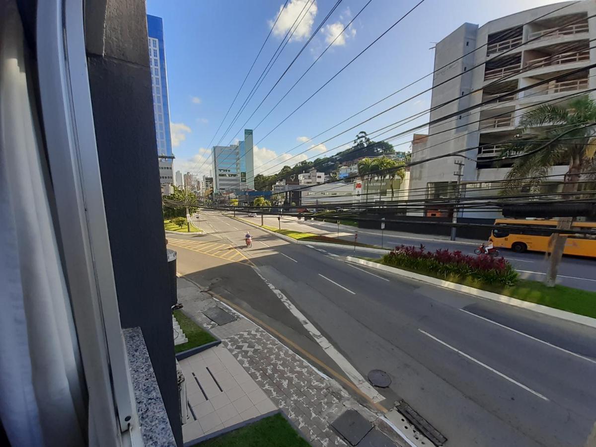 Apartamento Studio Reformado No Centro Com Garagem, A 2min Praia *