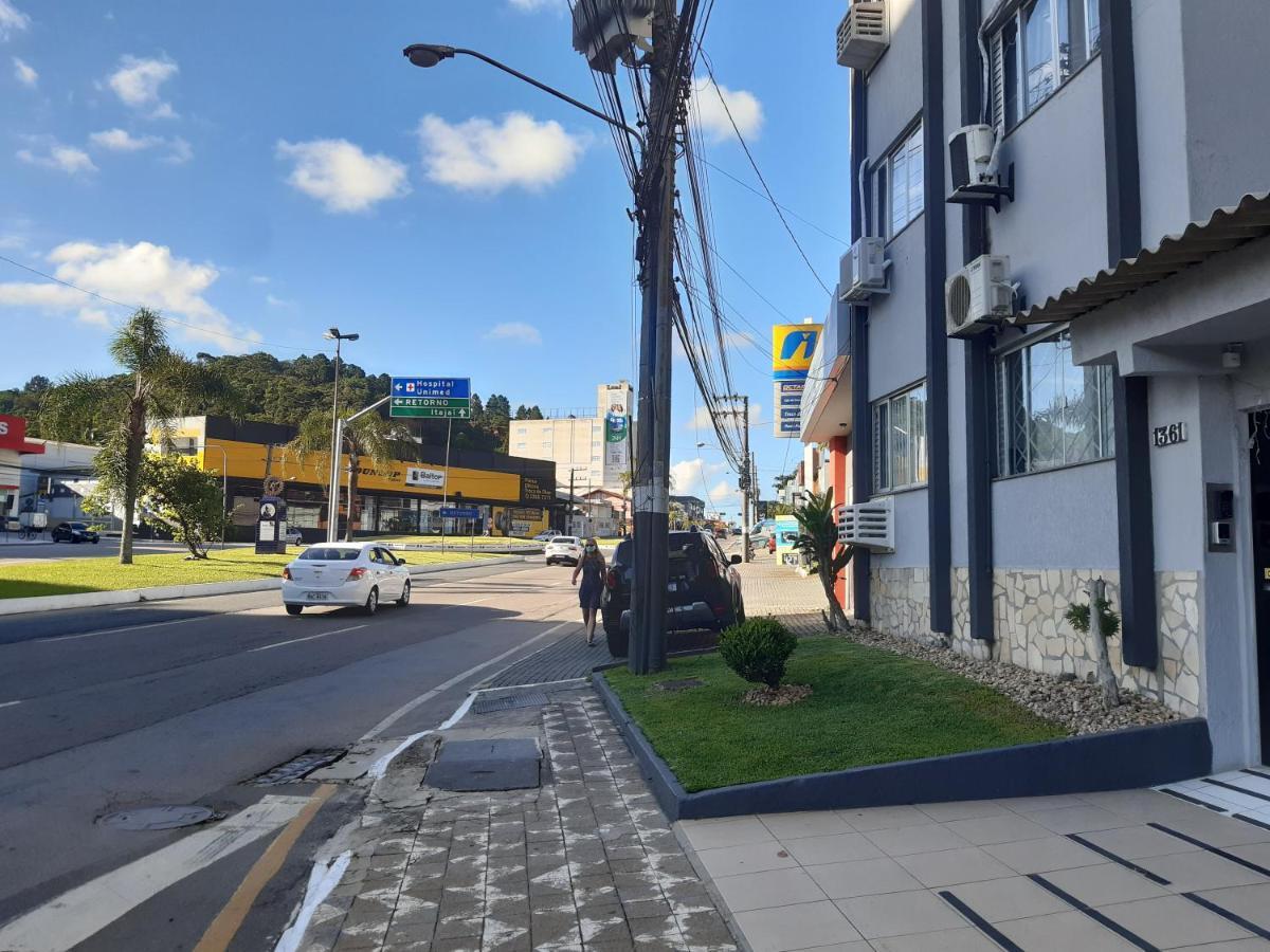 Studio Reformado No Centro Com Garagem, A 2min Praia