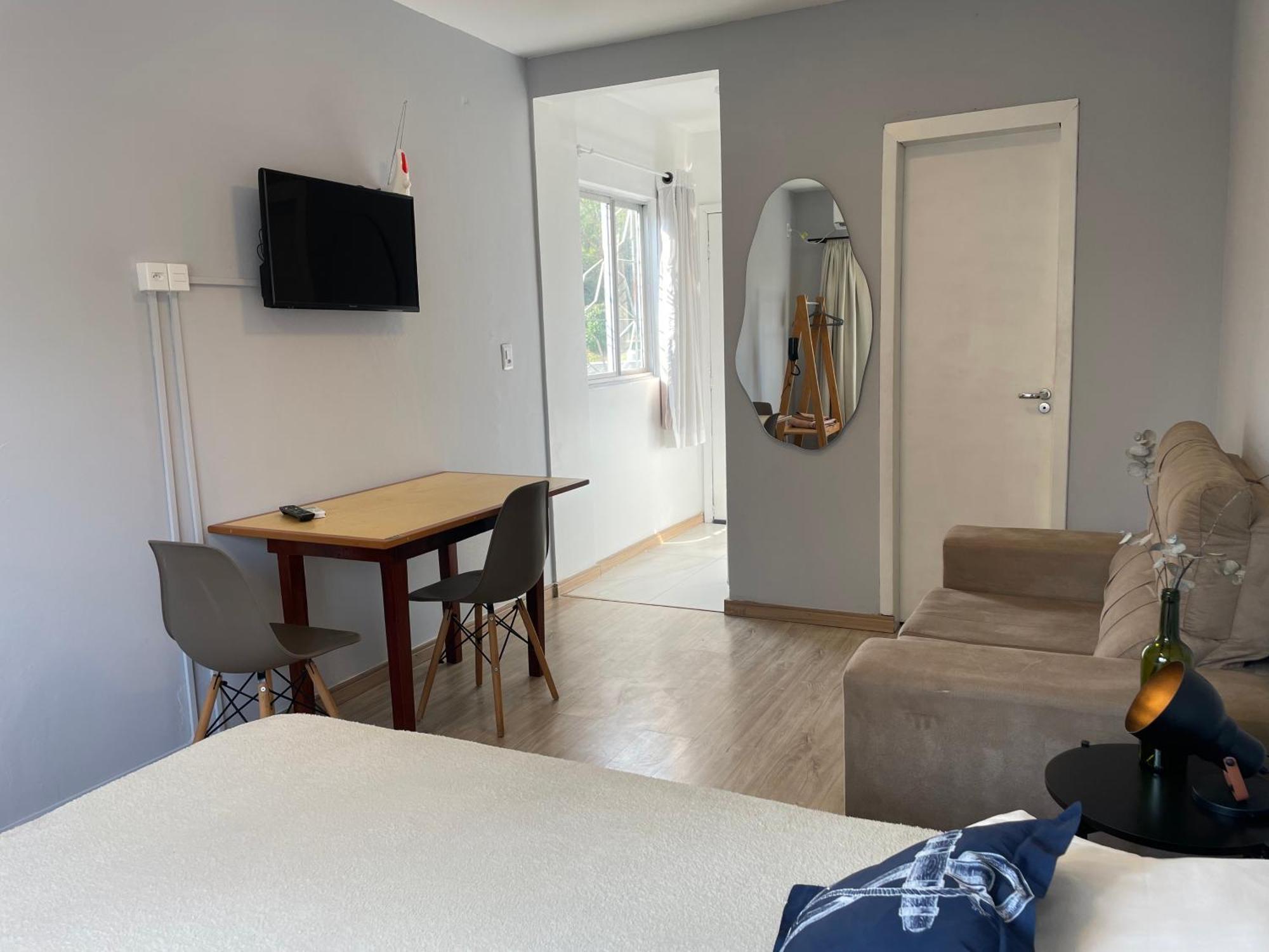 Studio Reformado No Centro Com Garagem, A 2min Praia Apartamento