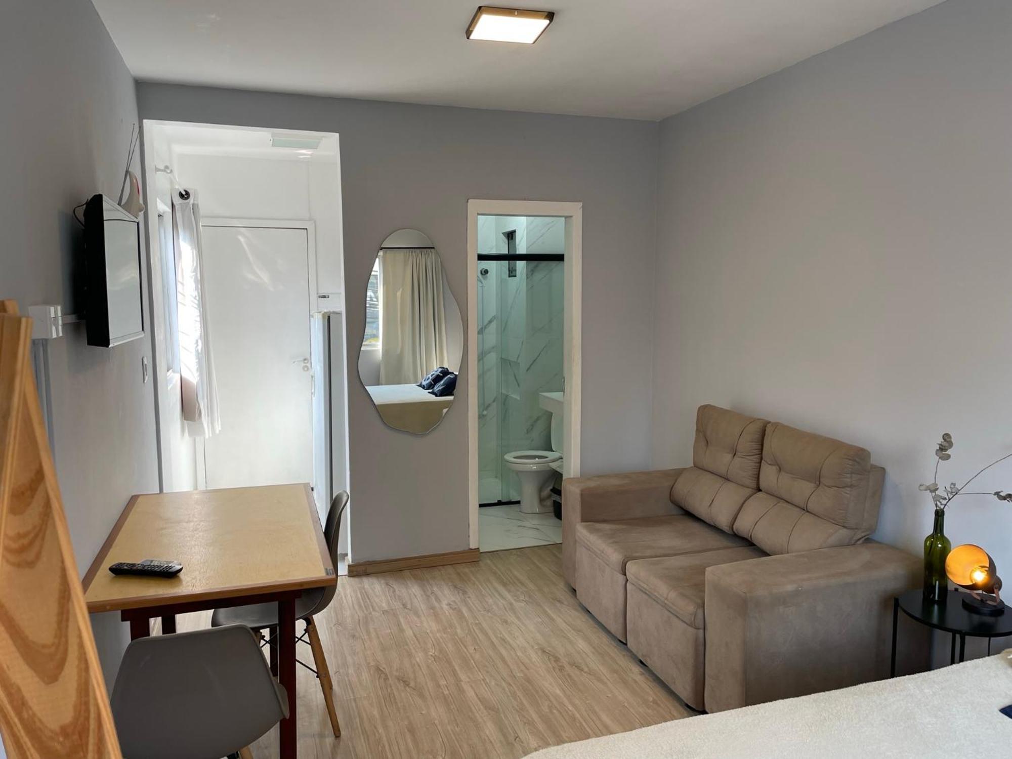 Apartamento Studio Reformado No Centro Com Garagem, A 2min Praia Balneario Camboriu