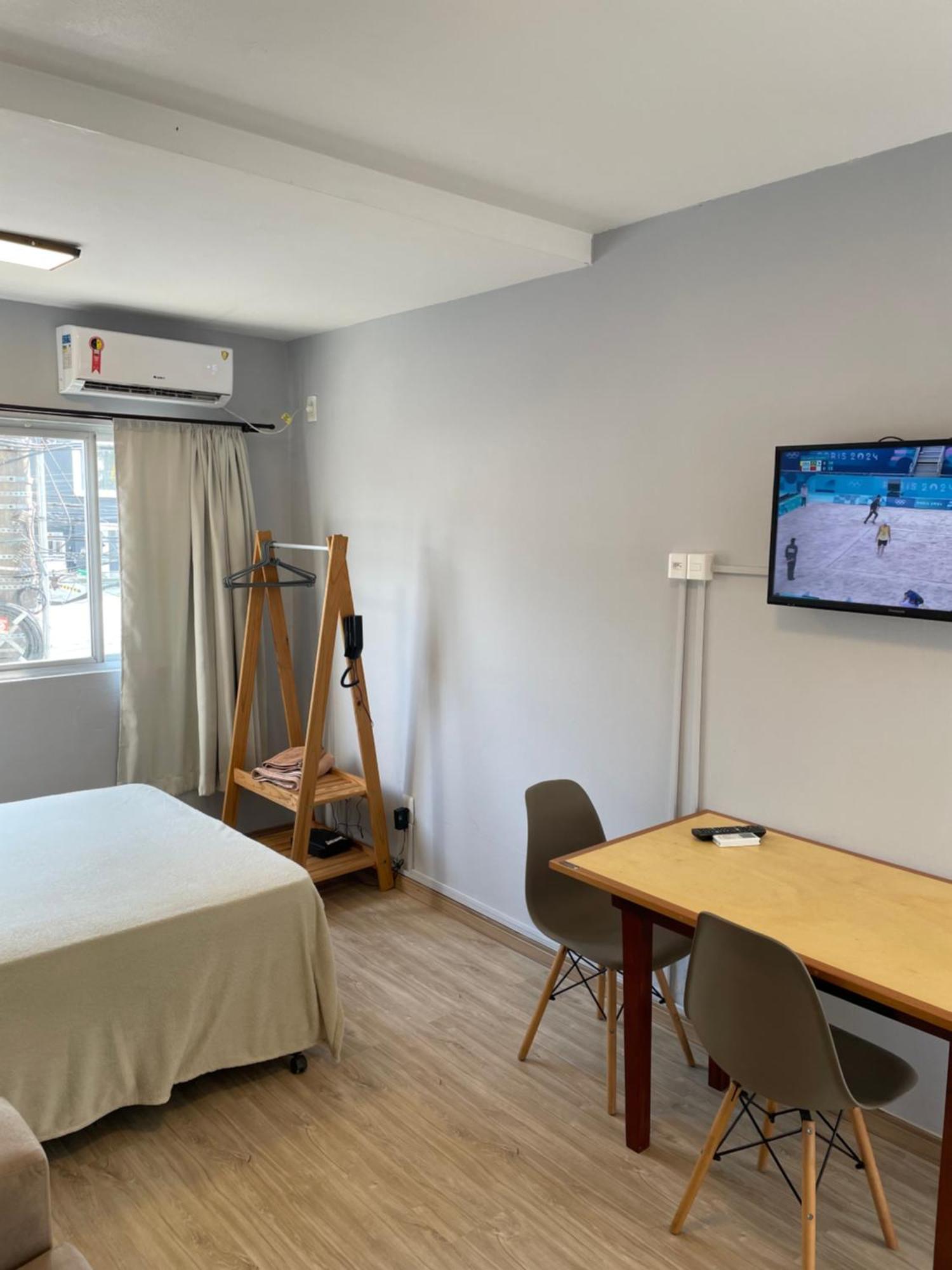 Studio Reformado No Centro Com Garagem, A 2min Praia *